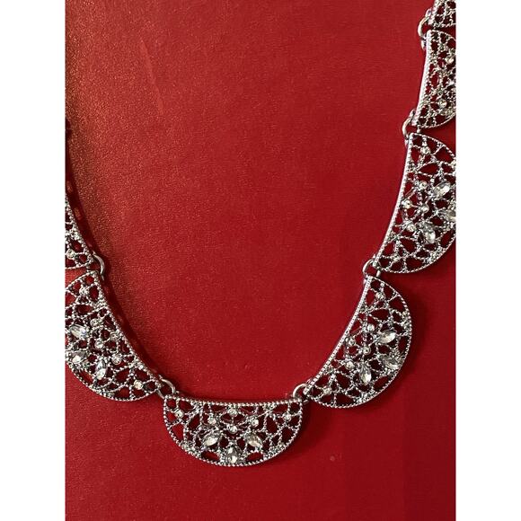 Loft Filigree Crystal Silver Necklace NWT - Picture 2 of 6